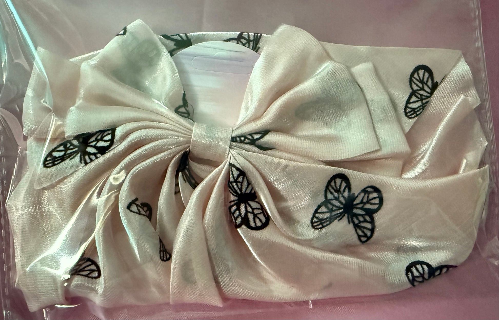 Butterfly bow- beige