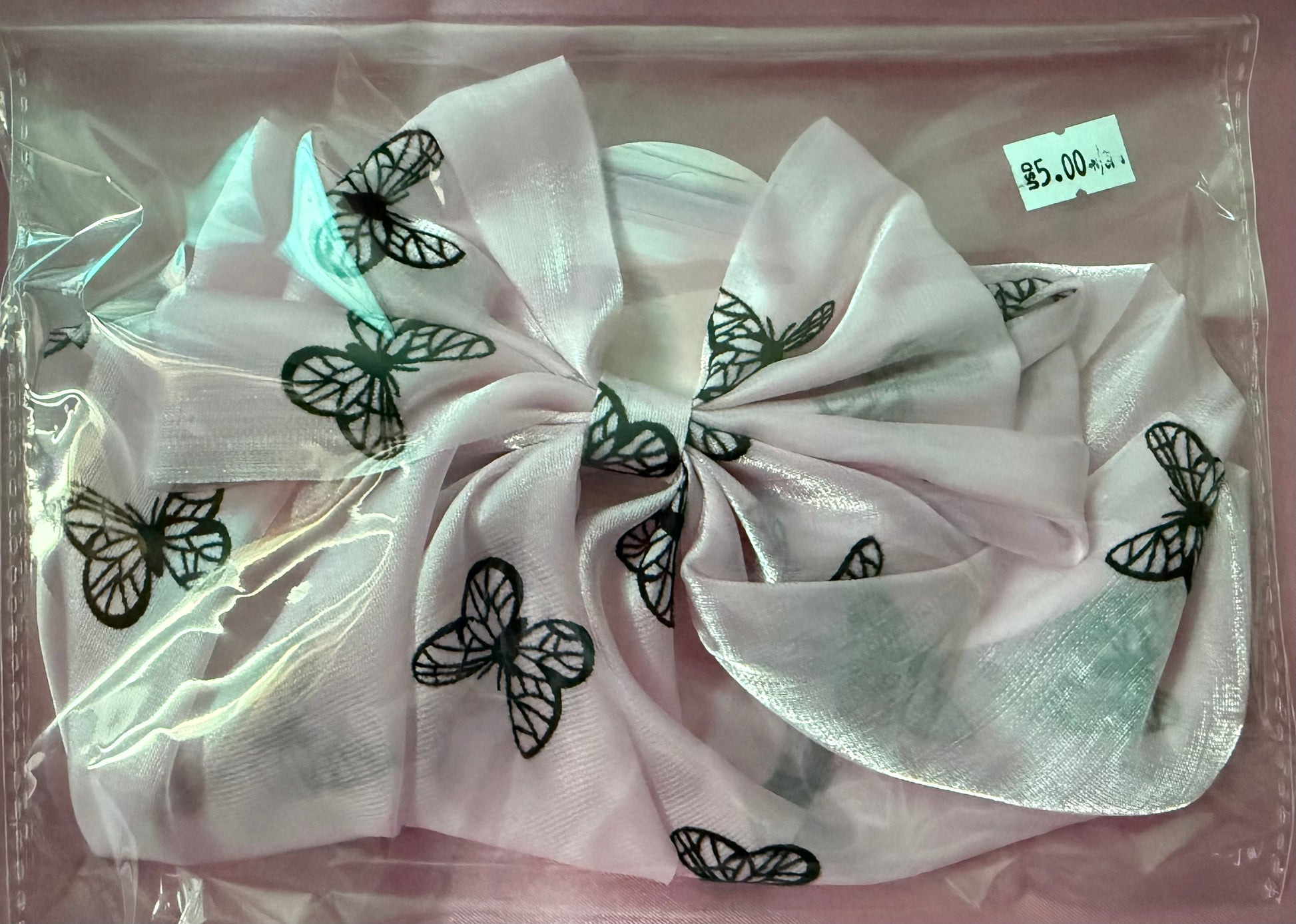 Butterfly bow- pink